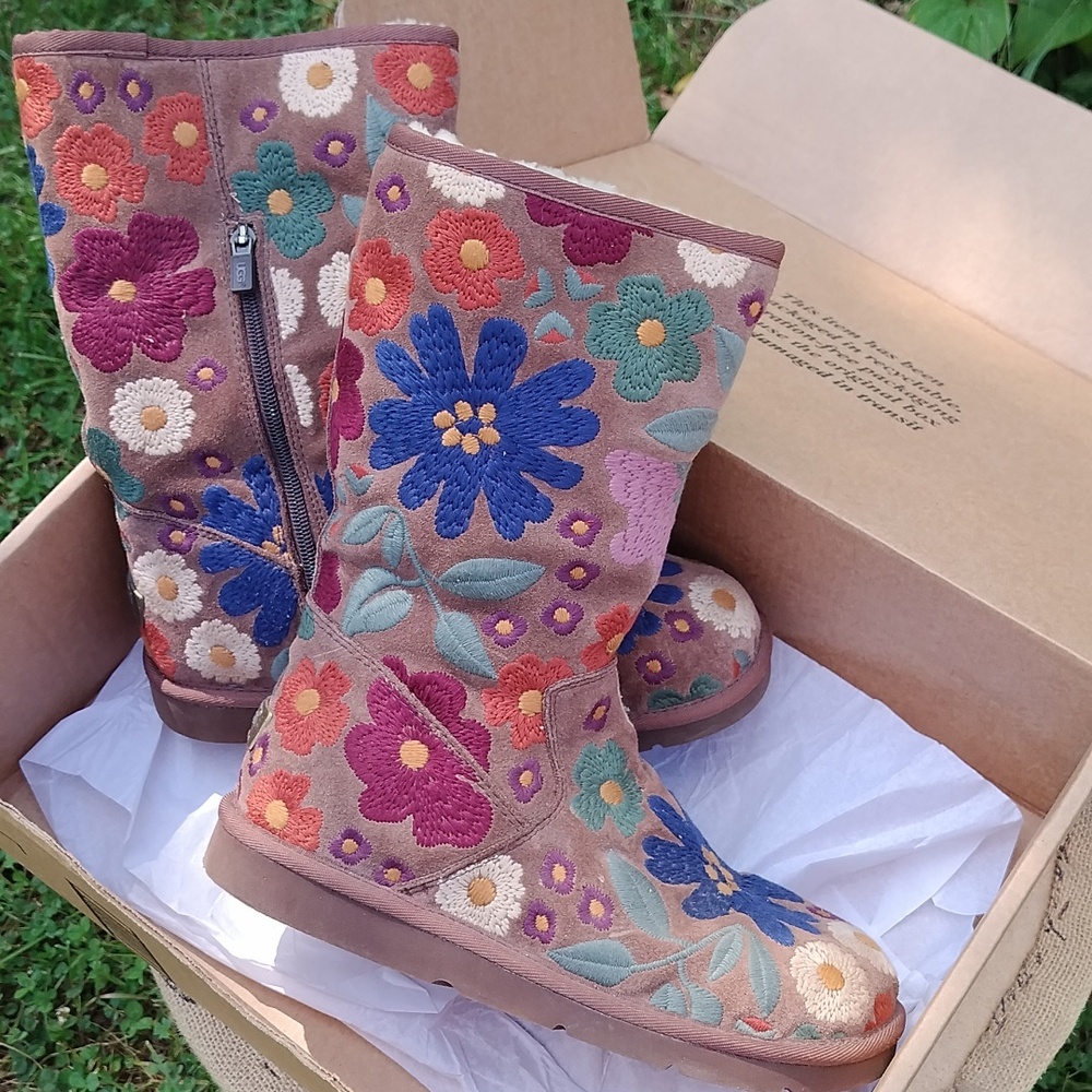RARE NIB floral embroidered UGG boots size 9